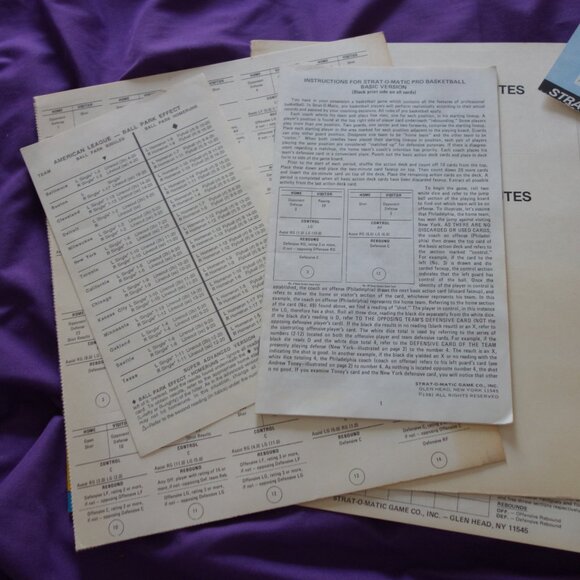 Vintage 1981 Strat-O-Magic Pro Basketball with Larry Bird & Magic Johnson - Picture 16 of 16